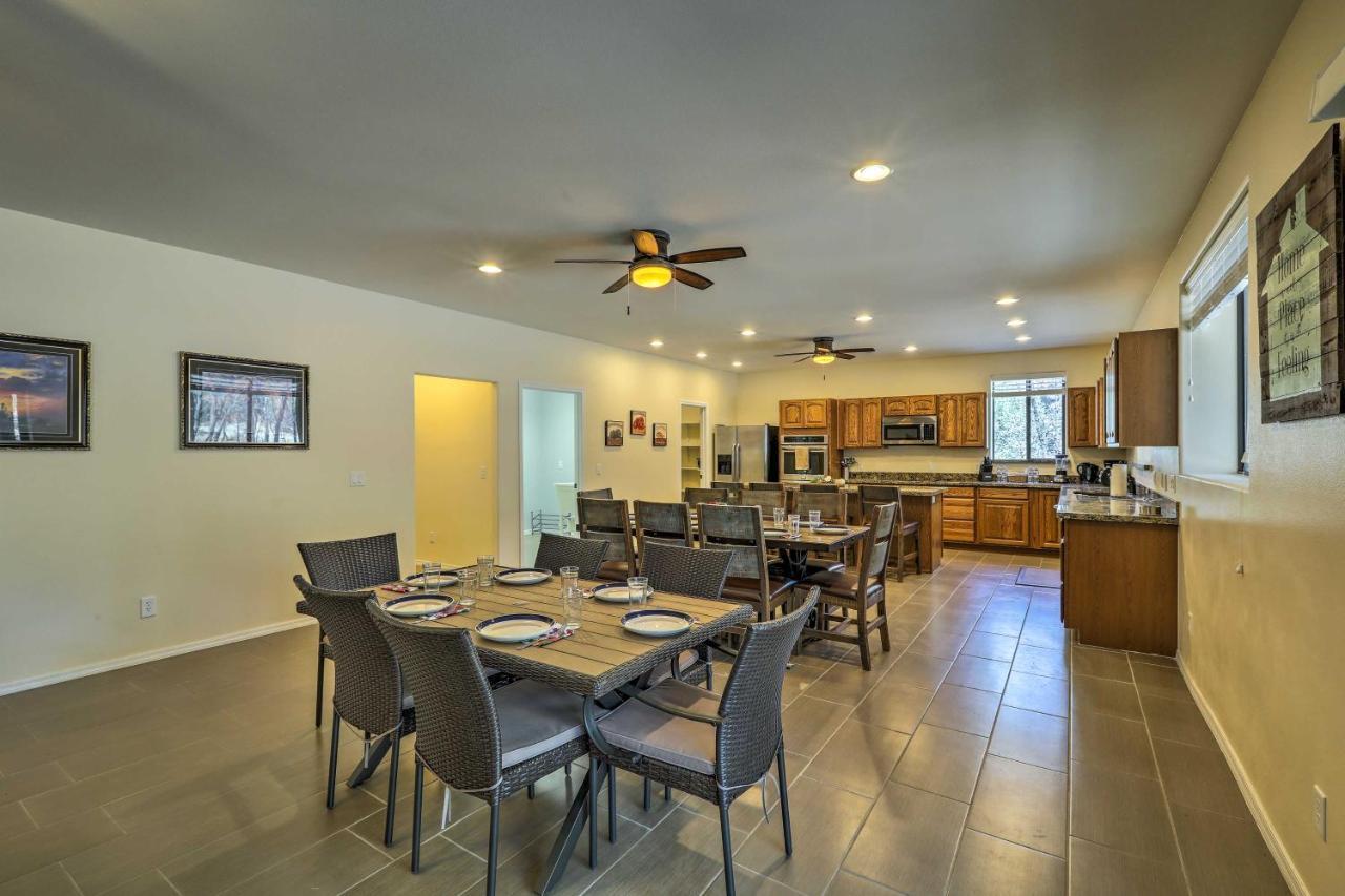Spacious Pinetop-Lakeside Home With Hot Tub And Grill! 外观 照片