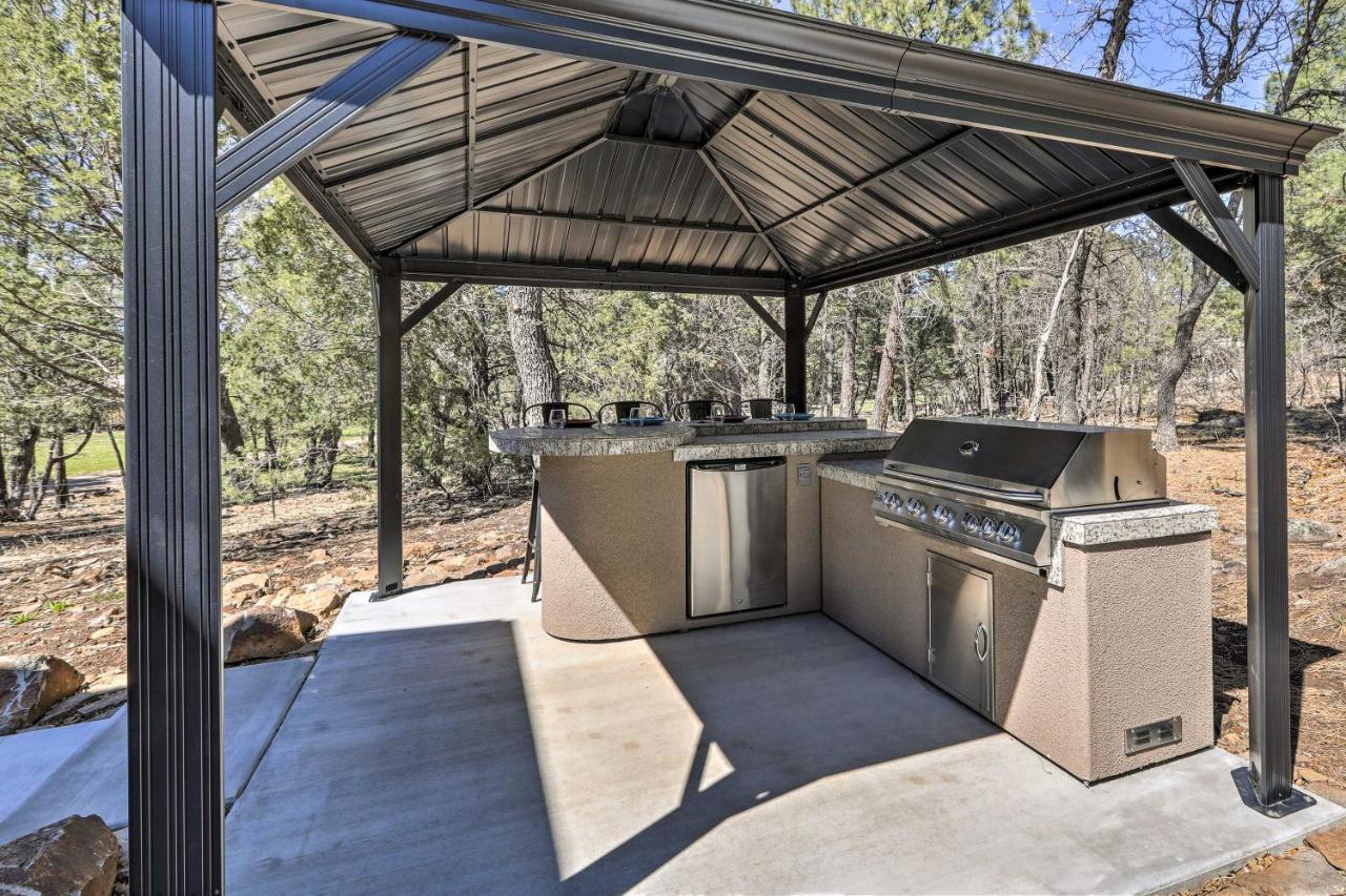Spacious Pinetop-Lakeside Home With Hot Tub And Grill! 外观 照片
